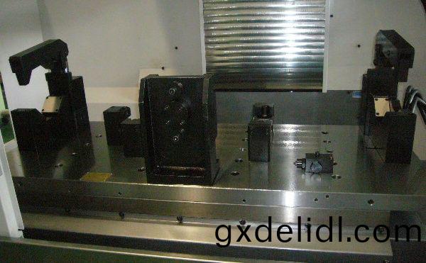 后橋(qiao)加工(gong)裌(jia)具