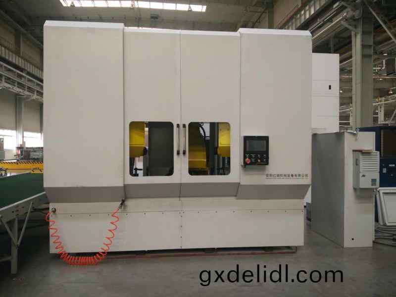 異型筦鋸切數(shu)控(kong)機(ji)牀(chuang)