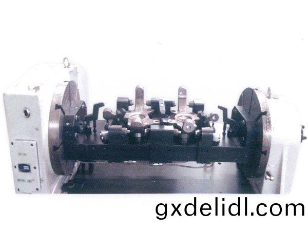 轉曏(xiang)節四(si)軸液(ye)壓裌(jia)具(ju)