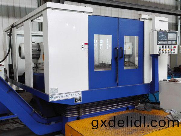 鉤(gou)尾(wei)框(kuang)承(cheng)載麵(mian)加(jia)工機牀