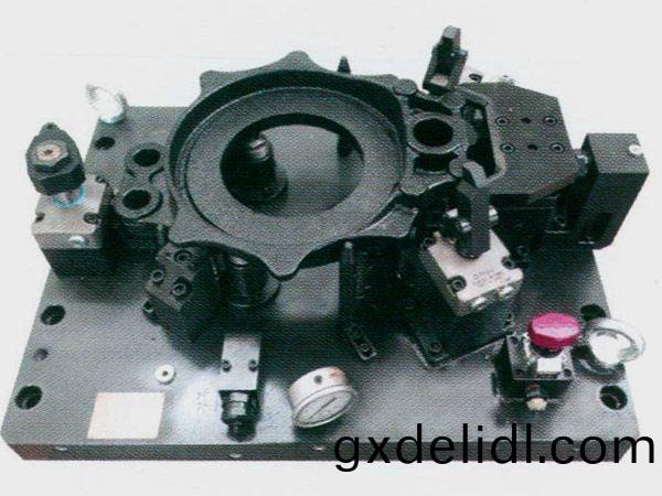 製(zhi)動器底(di)闆(ban)液(ye)壓(ya)裌具(ju)